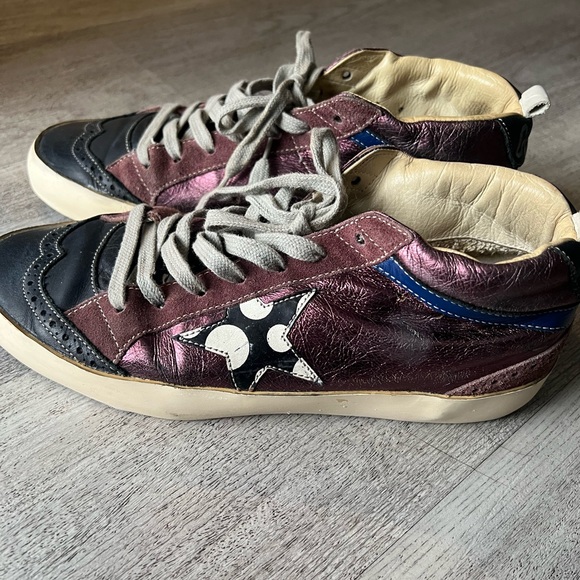 Golden goose mid star ❌SOLD❌
Bordeau trainer in Ametista Lame - Picture 4 of 8